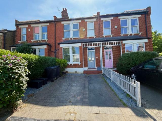 house in Mackenzie Road BR3