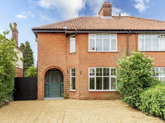 house in Meadowbrook Close, Norwich, NR1