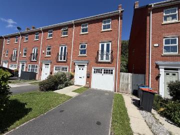 house in Millfield, Neston