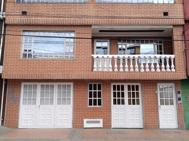 house in Molinos del sur, Bogotá, Bogotá, d.c