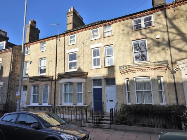 house in Newmarket Road Room 6, Cambridge