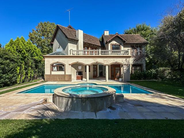 house in Olivos Golf Club Malvinas Argentinas