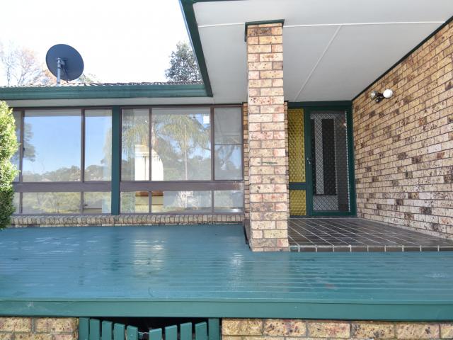 House in Oyster Bay, 70 Oyster Bay Road
