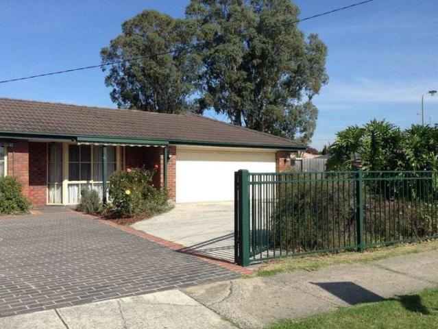 House in Pakenham Available for Rent!