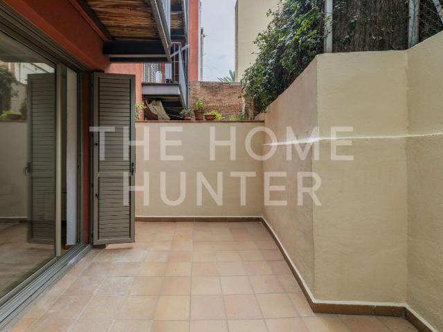 house in Paletes / Sarrià