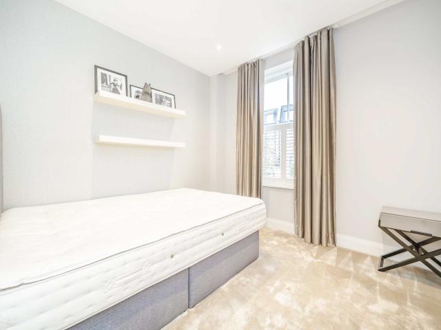 house in Palladian Gardens, Chiswick, W4