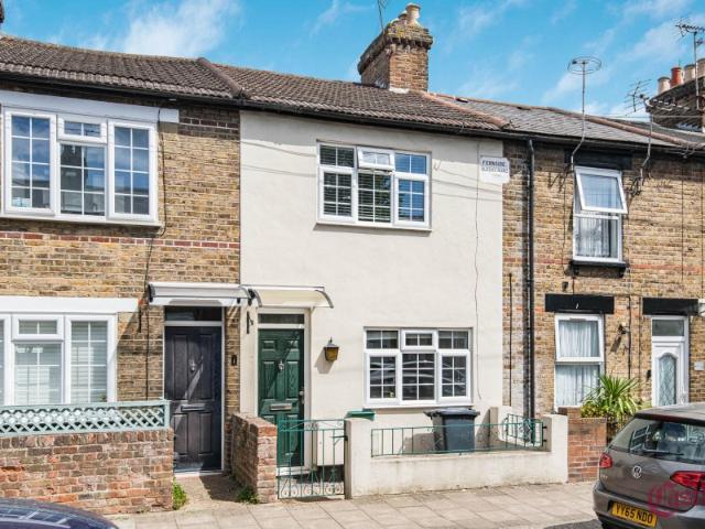house in Queens Road, Waltham Cross, EN8