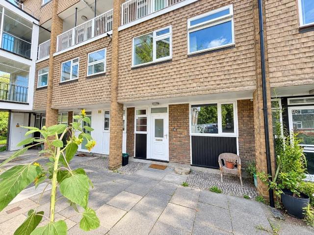 house in River Park Gardens, Bromley