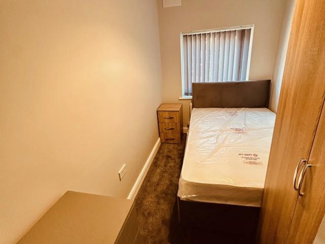 house in Room 4 Viacarage Road WEST BROMWICH, B71