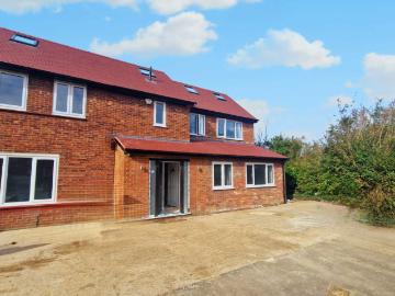 house in Rockley Road, Luton