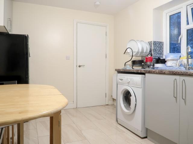 house in RM5 Pekin Close | Poplar | London | E14 6HA