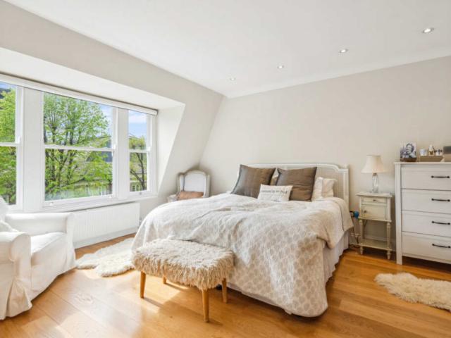house in Russell Road, Holland Park, W14