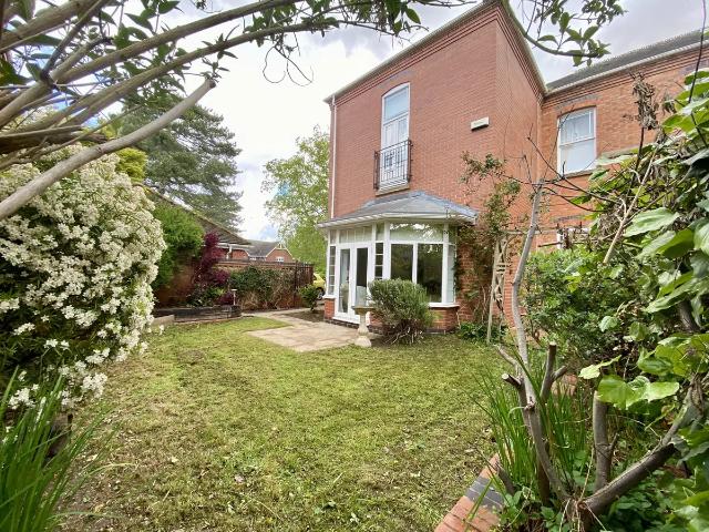 house in Shaftesbury Avenue, Upper Saxondale, Notts, NG12 2NH