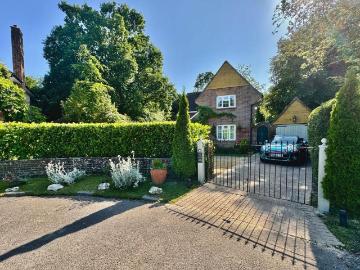 house in South Close, Havant
