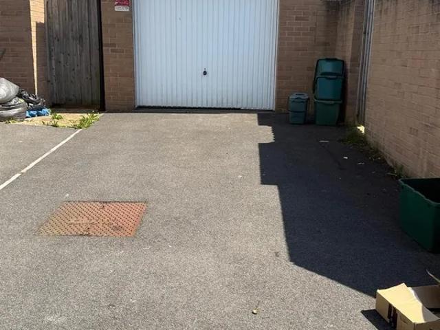 house in Snowdrop Drive, Emersons Green, Bristol