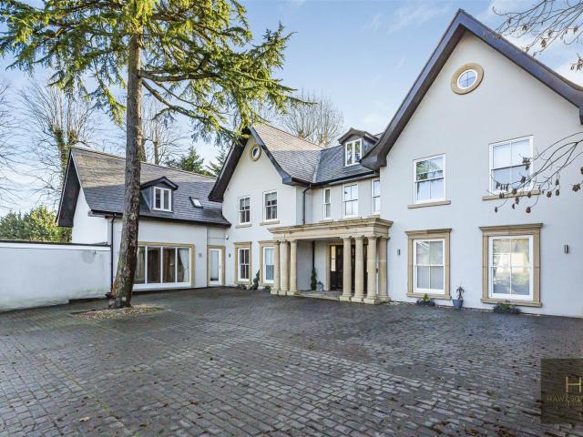 house in St. Ronans Close, Hadley Wood