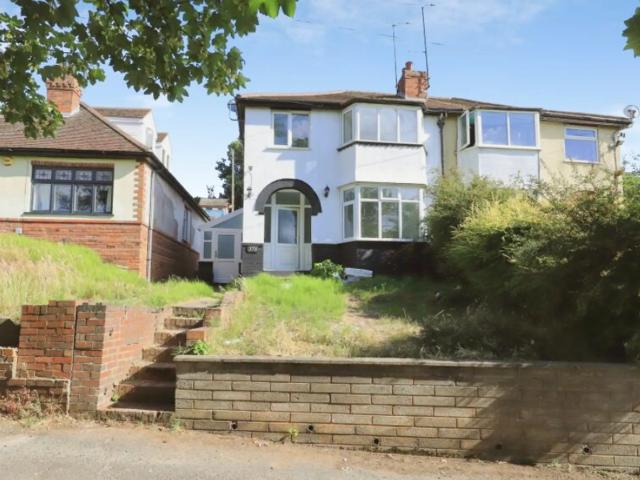 house in Stourbridge Road DY10