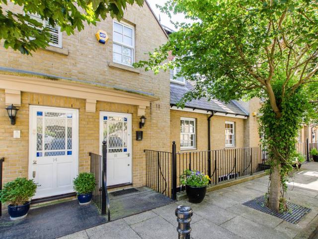 house in Streatley Place