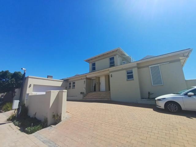 house in Sunset Links, Milnerton, Western Cape