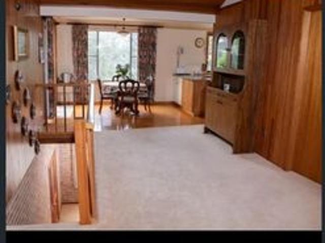 House leura