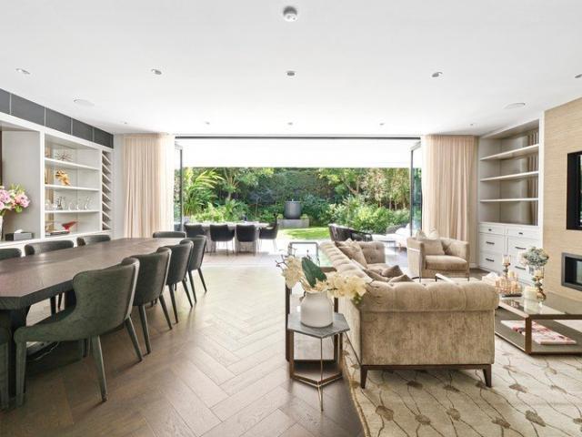 House Like Garden Sanctuary in Exclusive Boutique Setting