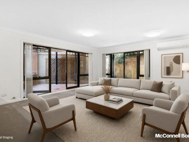 House Like Ground Floor Apartment with Three Outdoor Areas
