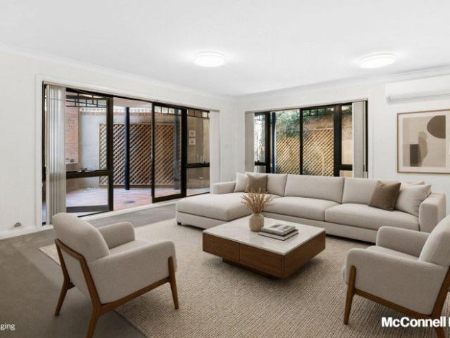House Like Ground Floor Apartment with Three Outdoor Areas