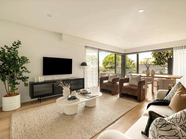 House Like Luxury in the Heart of Rose Bay