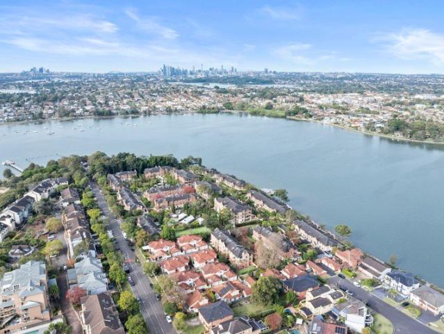 House Like Living with No Strata in a Blue Chip Peninsula Setting