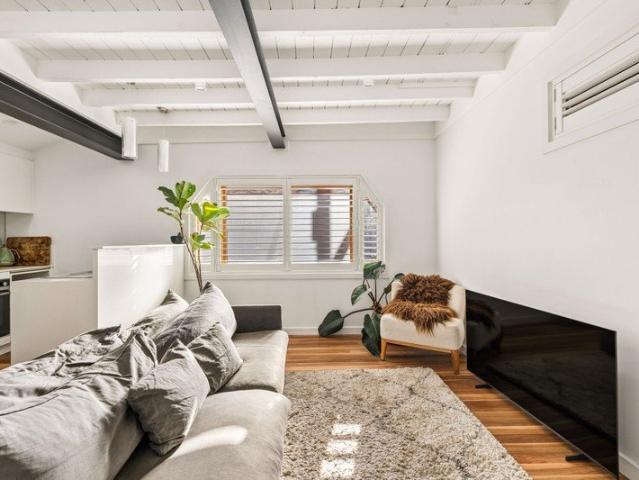 House like living in the heart of Surry Hills
