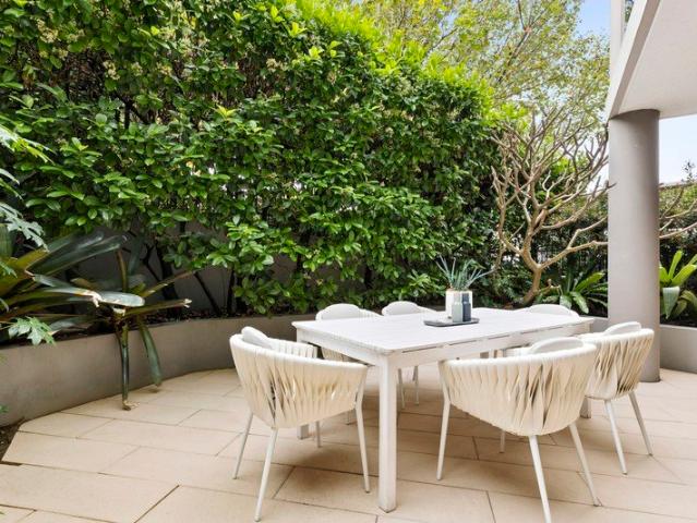House like proportions and effortless outdoor flow in a beachside setting
