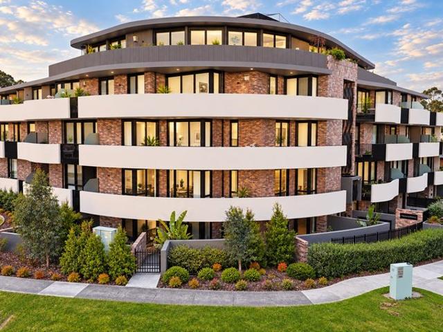 House Like Proportions and Exceptional Luxury in Opus House