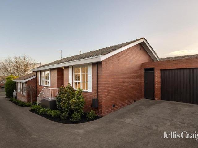 House like space with single level ease in premier position
