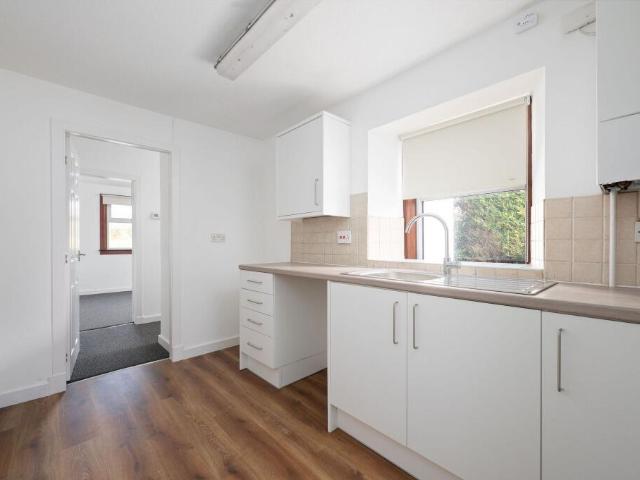 house Manor Neuk Cottage, Alloa Road, Causewayhead, Stirling, FK9 5PR