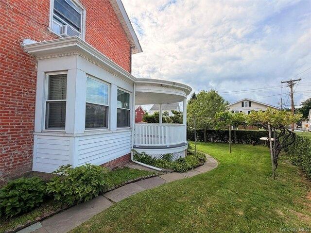 house Middletown NY ES105276498