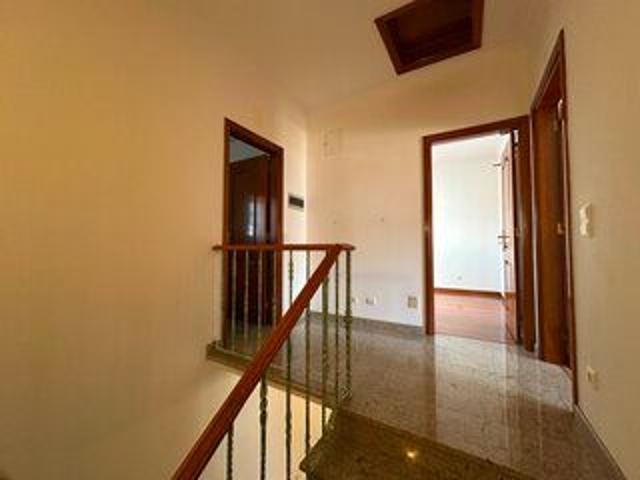 House near the beach 3 bedrooms for rent Ericeira Mafra balcony, equipped kitchen, sea view, excellent location, equipped, barbecue