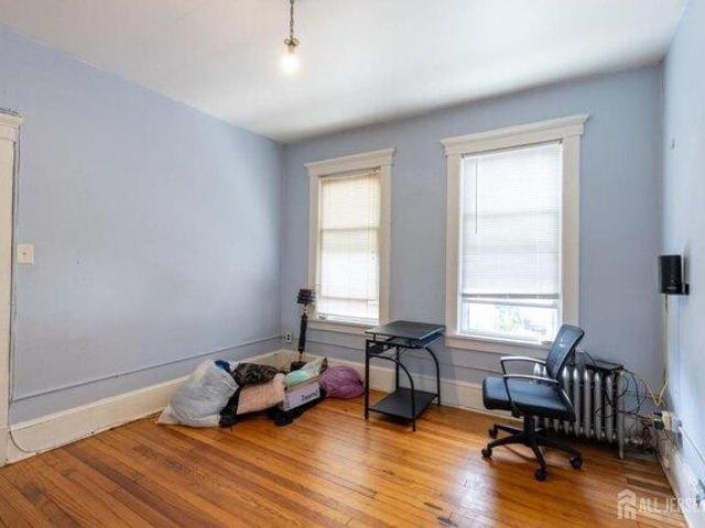 house New Brunswick NJ ES105292065