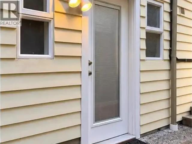 House North Vancouver BC 106077330