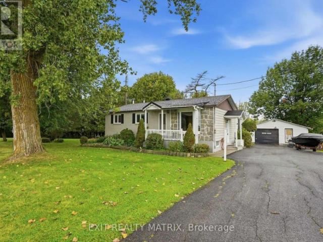 House North Glengarry ON 105394726