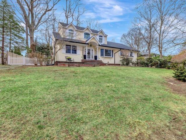 house Northport NY ES101253762