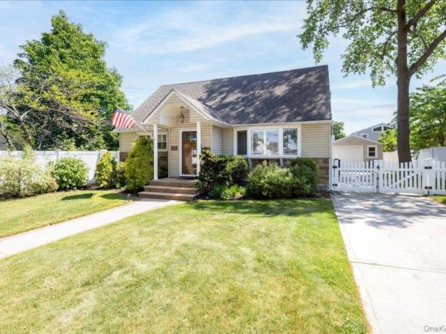 house Oceanside NY DS102952278