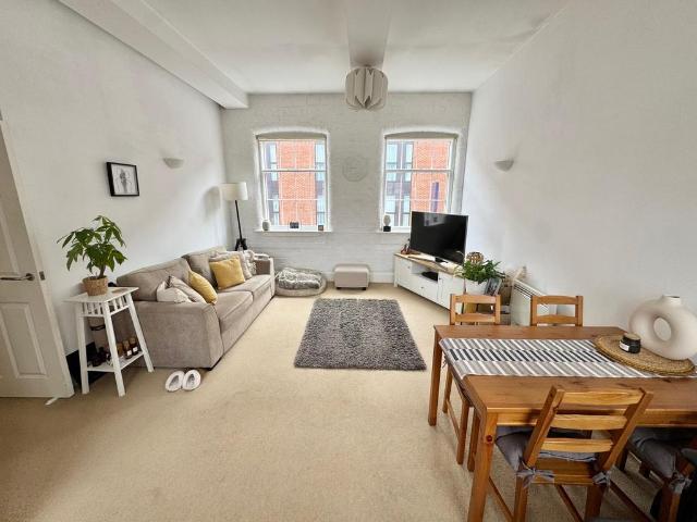 House of York, Birmingham, B3 2 bed apartment to rent £1,200 pcm £277 pw