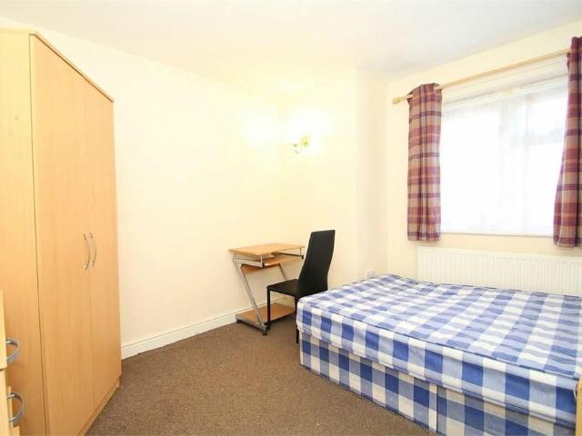 House of multiple occupation to rent
