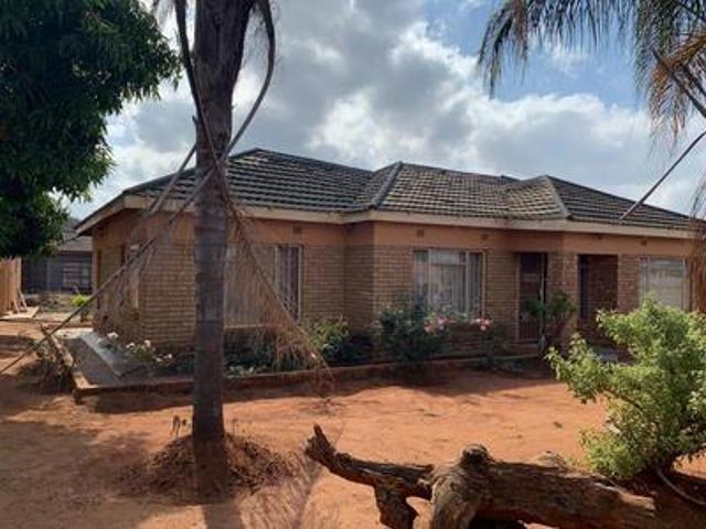 house on the market at muledane th.