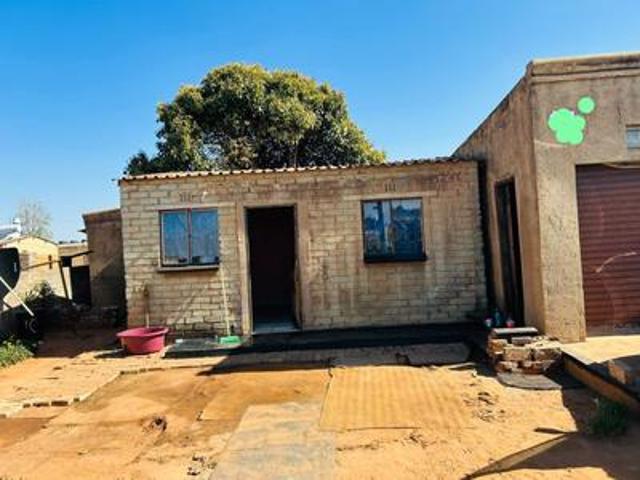 house on the market in esselen park