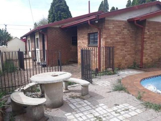 house on the market in klopperpark