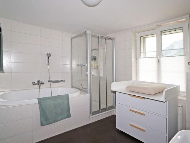 Single family house on sale in Netstal 648 m² | dreamo. Ch