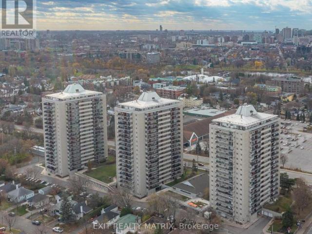 House Ottawa ON 104957148