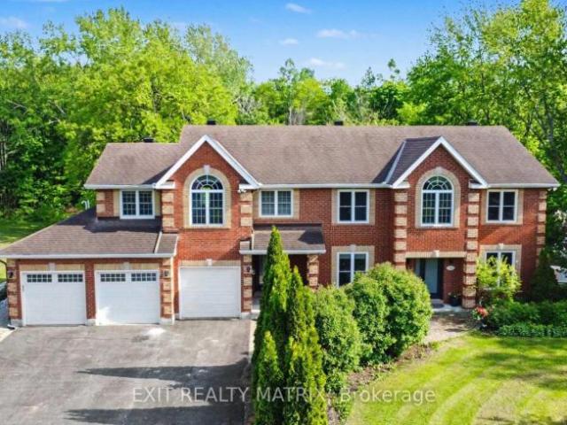 House Ottawa ON 105185809