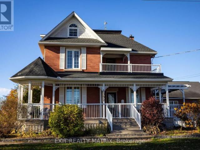 House Ottawa ON 105526084